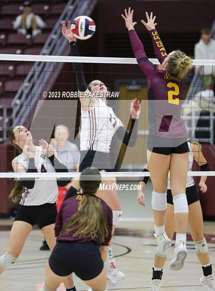 Thumbnail 3 in Fairfield vs. East Bernard (UIL 3A Regional Semi-Finals) photogallery.