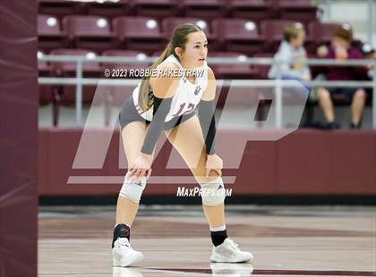 Thumbnail 2 in Fairfield vs. East Bernard (UIL 3A Regional Semi-Finals) photogallery.