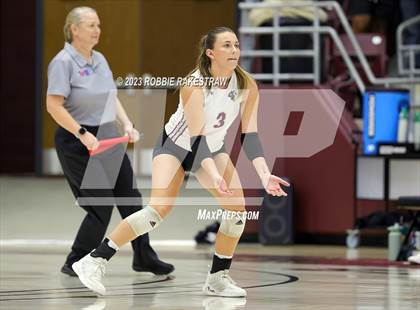 Thumbnail 2 in Fairfield vs. East Bernard (UIL 3A Regional Semi-Finals) photogallery.