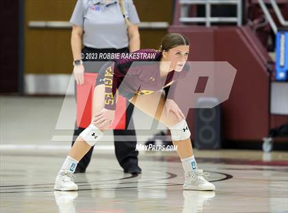 Thumbnail 2 in Fairfield vs. East Bernard (UIL 3A Regional Semi-Finals) photogallery.