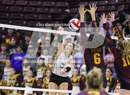 Thumbnail 3 in Fairfield vs. East Bernard (UIL 3A Regional Semi-Finals) photogallery.