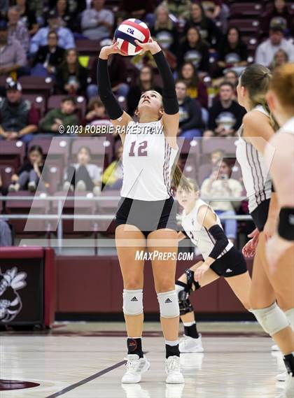 Thumbnail 3 in Fairfield vs. East Bernard (UIL 3A Regional Semi-Finals) photogallery.