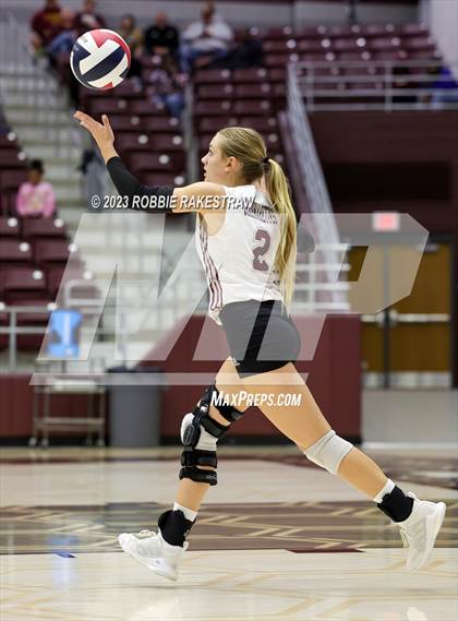 Thumbnail 2 in Fairfield vs. East Bernard (UIL 3A Regional Semi-Finals) photogallery.