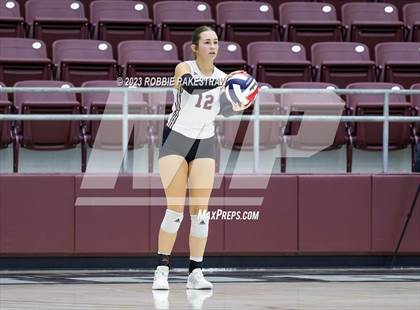 Thumbnail 2 in Fairfield vs. East Bernard (UIL 3A Regional Semi-Finals) photogallery.