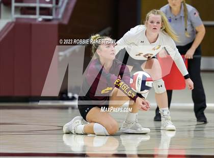 Thumbnail 1 in Fairfield vs. East Bernard (UIL 3A Regional Semi-Finals) photogallery.