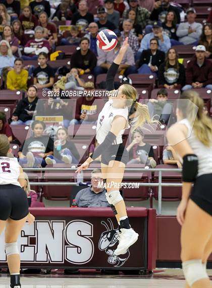 Thumbnail 1 in Fairfield vs. East Bernard (UIL 3A Regional Semi-Finals) photogallery.