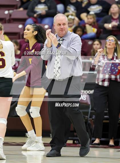 Thumbnail 1 in Fairfield vs. East Bernard (UIL 3A Regional Semi-Finals) photogallery.