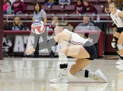 Thumbnail 1 in Fairfield vs. East Bernard (UIL 3A Regional Semi-Finals) photogallery.