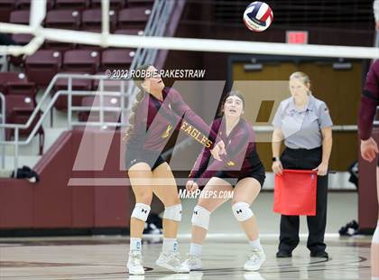 Thumbnail 3 in Fairfield vs. East Bernard (UIL 3A Regional Semi-Finals) photogallery.