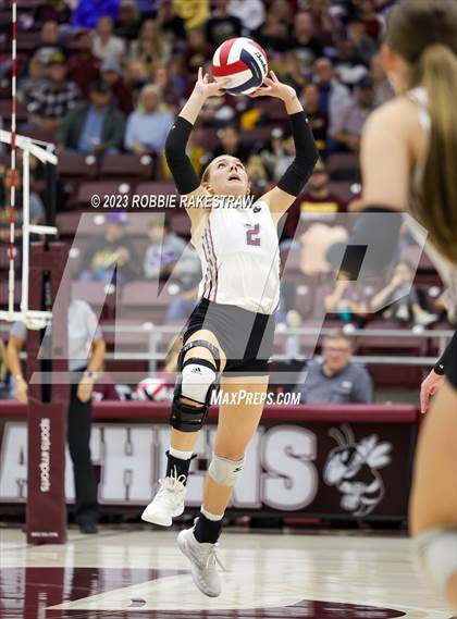 Thumbnail 2 in Fairfield vs. East Bernard (UIL 3A Regional Semi-Finals) photogallery.