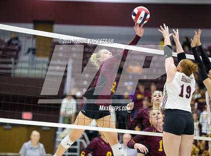 Thumbnail 3 in Fairfield vs. East Bernard (UIL 3A Regional Semi-Finals) photogallery.
