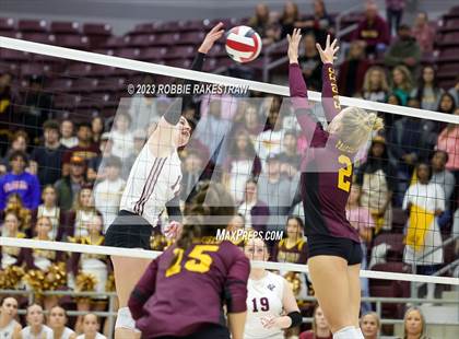Thumbnail 3 in Fairfield vs. East Bernard (UIL 3A Regional Semi-Finals) photogallery.