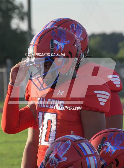 Thumbnail 1 in Royal vs Almeta Crawford photogallery.