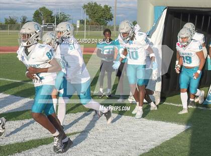 Thumbnail 3 in Royal vs Almeta Crawford photogallery.