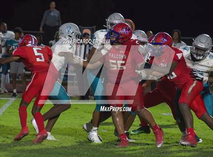 Thumbnail 2 in Royal vs Almeta Crawford photogallery.