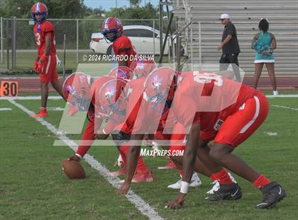 Thumbnail 3 in Royal vs Almeta Crawford photogallery.