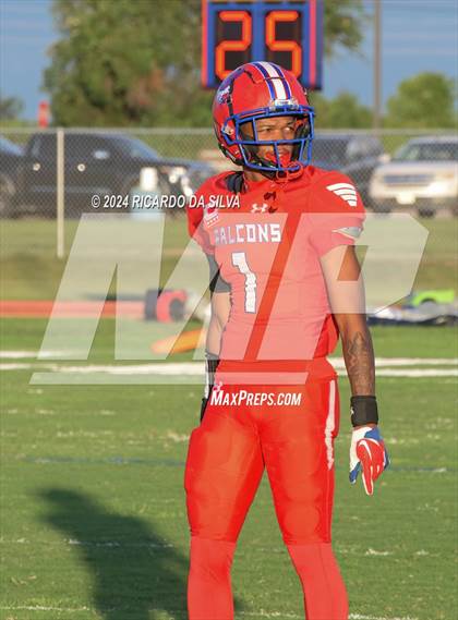 Thumbnail 3 in Royal vs Almeta Crawford photogallery.