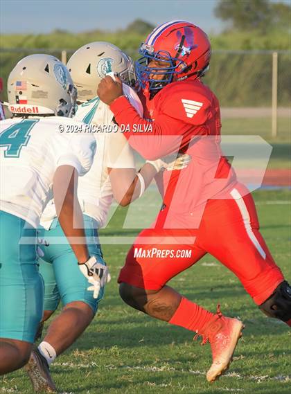Thumbnail 3 in Royal vs Almeta Crawford photogallery.