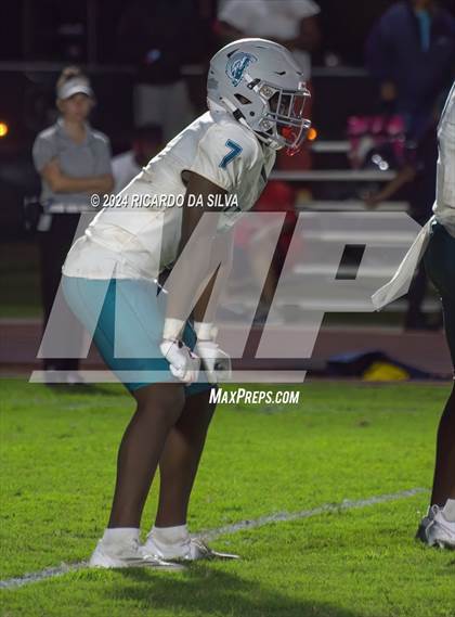 Thumbnail 1 in Royal vs Almeta Crawford photogallery.