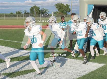 Thumbnail 2 in Royal vs Almeta Crawford photogallery.