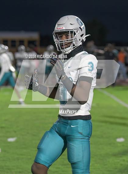 Thumbnail 3 in Royal vs Almeta Crawford photogallery.