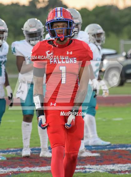 Thumbnail 1 in Royal vs Almeta Crawford photogallery.