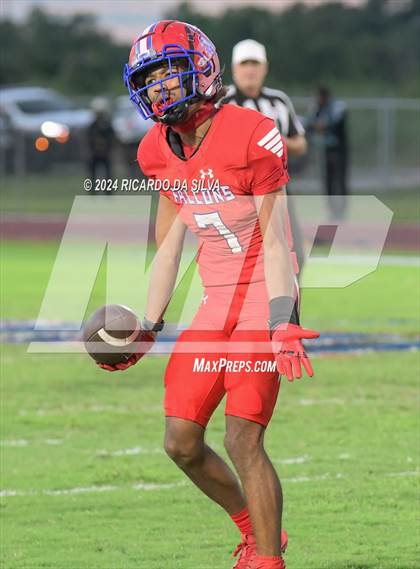 Thumbnail 3 in Royal vs Almeta Crawford photogallery.