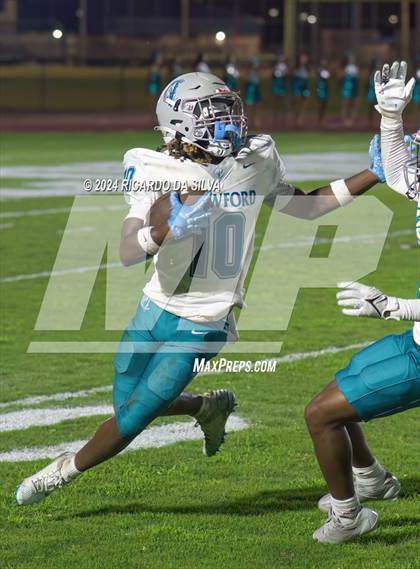 Thumbnail 1 in Royal vs Almeta Crawford photogallery.