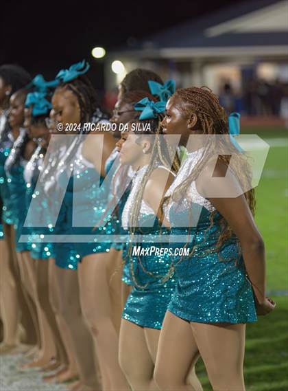 Thumbnail 2 in Royal vs Almeta Crawford photogallery.