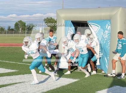 Thumbnail 1 in Royal vs Almeta Crawford photogallery.