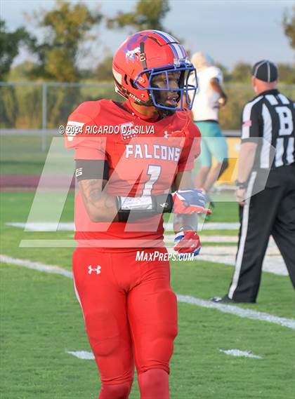 Thumbnail 3 in Royal vs Almeta Crawford photogallery.