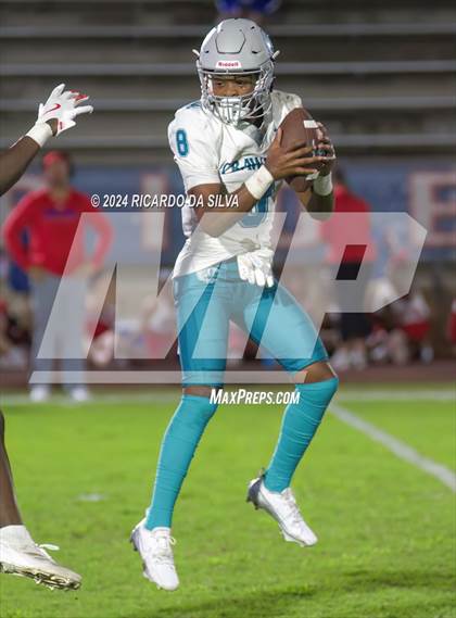 Thumbnail 3 in Royal vs Almeta Crawford photogallery.