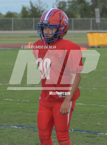 Thumbnail 1 in Royal vs Almeta Crawford photogallery.