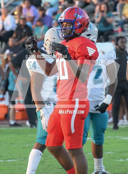 Thumbnail 3 in Royal vs Almeta Crawford photogallery.