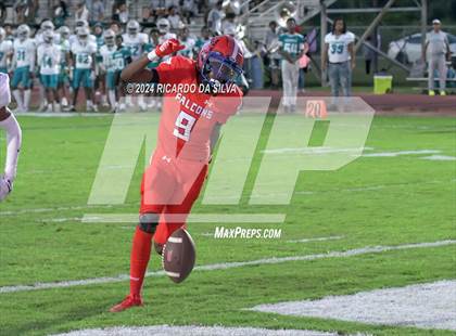 Thumbnail 2 in Royal vs Almeta Crawford photogallery.