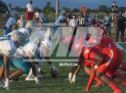 Thumbnail 2 in Royal vs Almeta Crawford photogallery.