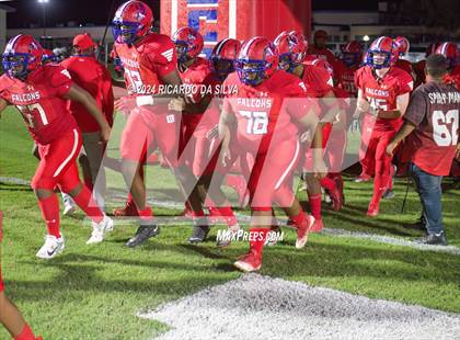 Thumbnail 1 in Royal vs Almeta Crawford photogallery.
