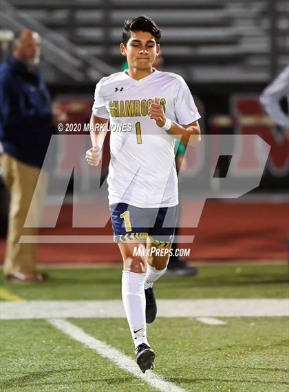 Thumbnail 2 in Yuma Catholic vs. Veritas Prep (AIA 3A Final) photogallery.