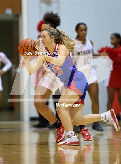 Thumbnail 3 in Roncalli @ Pike photogallery.