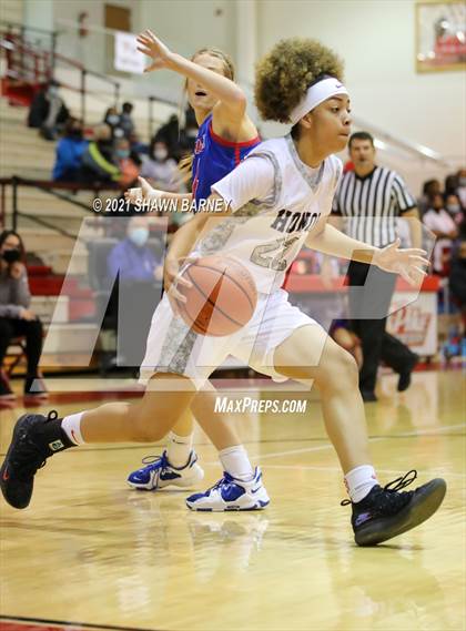 Thumbnail 2 in Roncalli @ Pike photogallery.