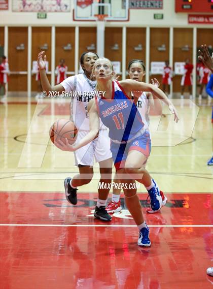 Thumbnail 3 in Roncalli @ Pike photogallery.