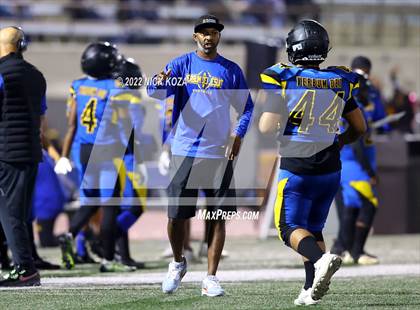 Thumbnail 1 in Verbum Dei vs. Bosco Tech photogallery.