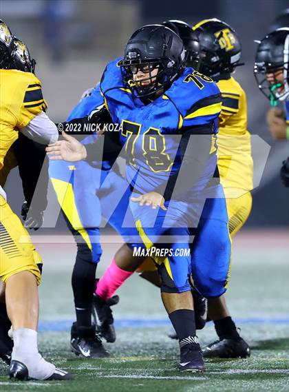 Thumbnail 3 in Verbum Dei vs. Bosco Tech photogallery.