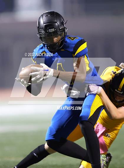 Thumbnail 3 in Verbum Dei vs. Bosco Tech photogallery.
