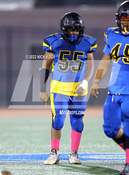 Thumbnail 1 in Verbum Dei vs. Bosco Tech photogallery.