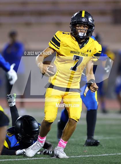 Thumbnail 2 in Verbum Dei vs. Bosco Tech photogallery.