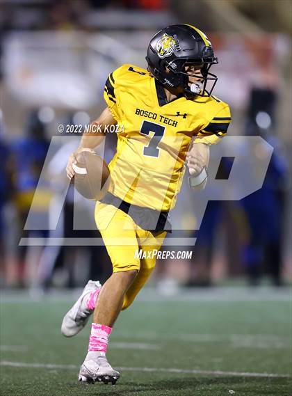 Thumbnail 3 in Verbum Dei vs. Bosco Tech photogallery.