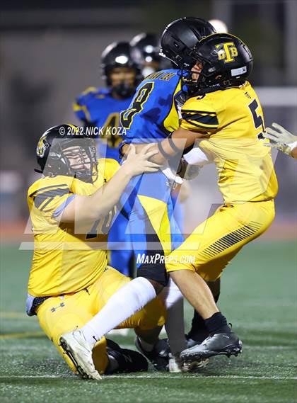 Thumbnail 1 in Verbum Dei vs. Bosco Tech photogallery.