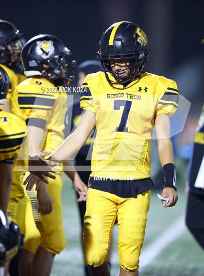 Thumbnail 3 in Verbum Dei vs. Bosco Tech photogallery.