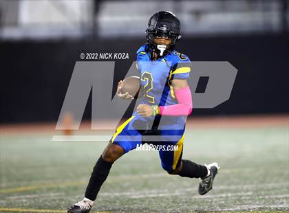 Thumbnail 1 in Verbum Dei vs. Bosco Tech photogallery.